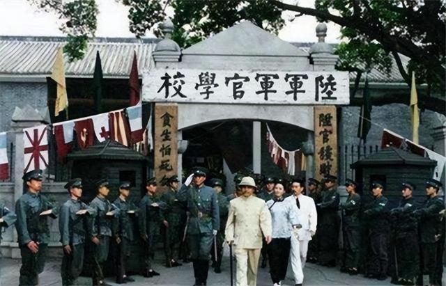 向首长报告小说百度云（向首长报告小说下载）