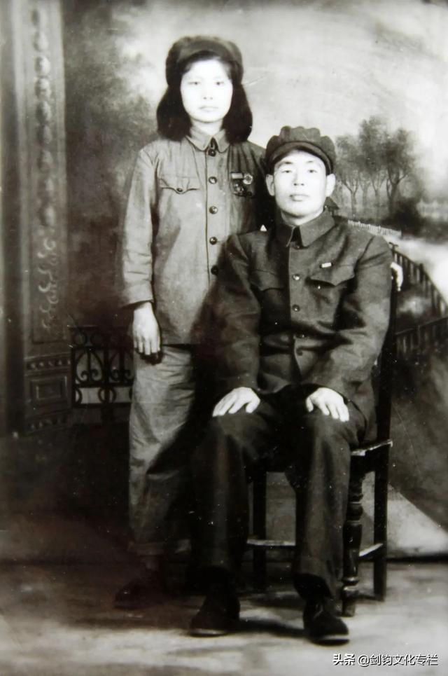 严厉父爱像什么（仿写句子父爱像什么）