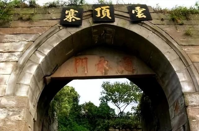 余家族谱字辈（余氏家族谱）