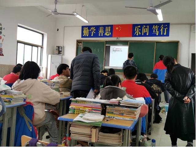 语文公开课简报（幼儿园公开课简报）