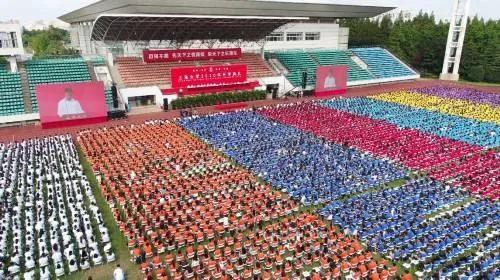 竞选班委演讲稿一分钟轻松（竞选班委演讲稿一分钟心理委员）
