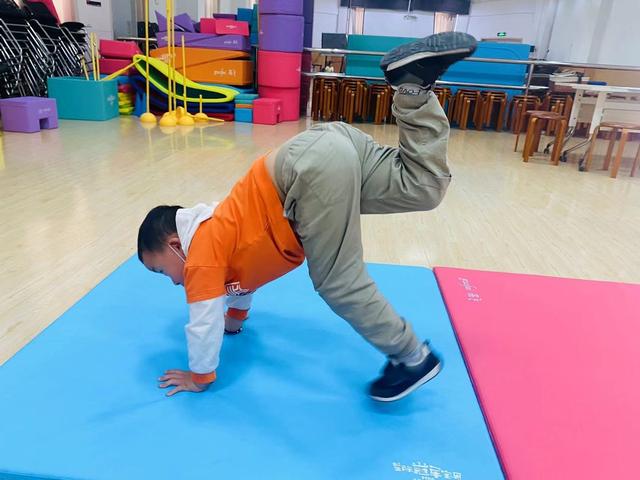 幼儿园早操活动目标中班（早操的活动目标中班）