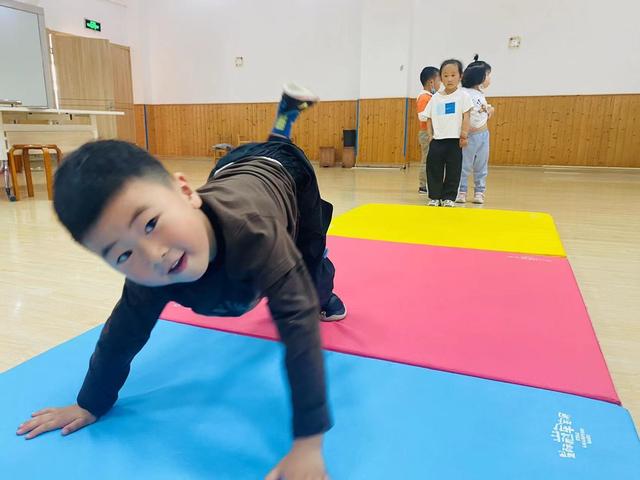 幼儿园早操活动目标中班（早操的活动目标中班）