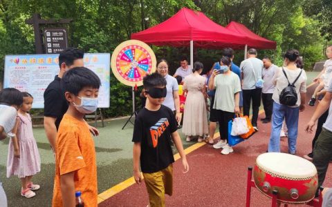什么是诗海拾贝（诗海拾贝写什么诗）