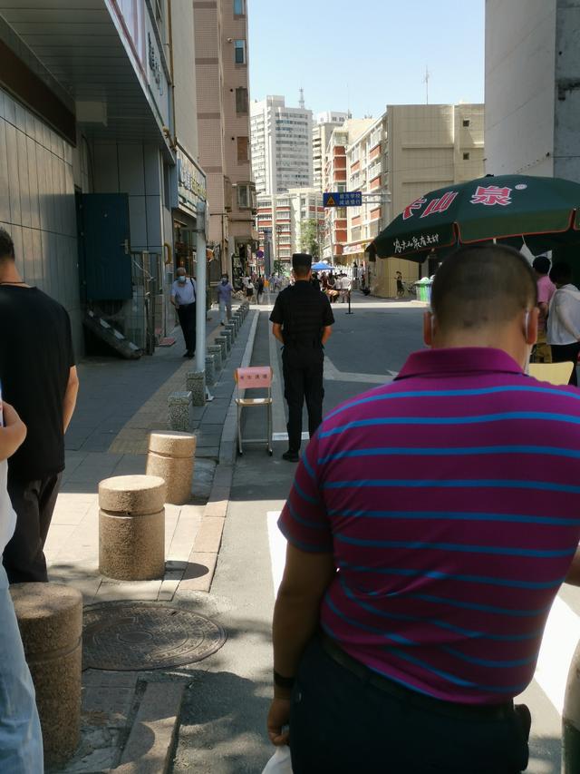 家长对学校的建议简短中学（家长对学校的建议简短加上学生品德教育）