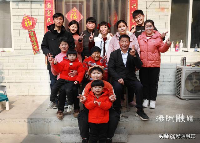 子路借米告诉了我们什么(子路借米主要内容)
