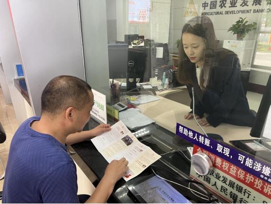 回馈新老客户优惠活动宣传语海报（回馈新老客户优惠活动宣传语饭店）