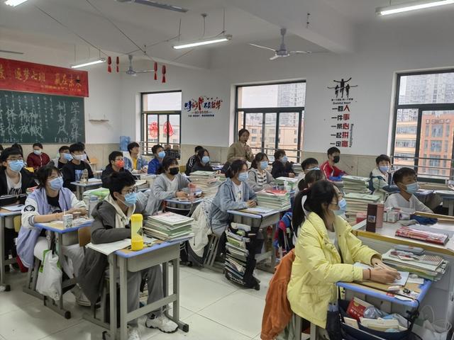 语文公开课简报（幼儿园公开课简报）