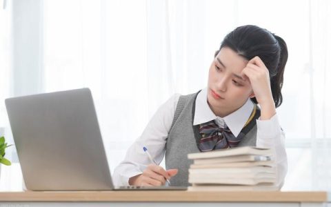 大学活动策划书模板范文（大学活动策划书应急预案）