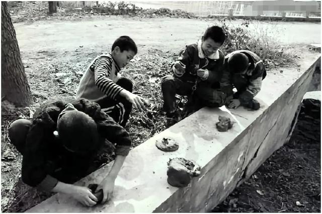 集体的力量来源于什么七下政治（集体的力量是无穷的,只要大家共同努力,总会想到办法的）