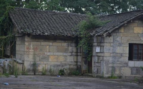 黑灯瞎火的意思，黑灯瞎火的意思是什么的意思