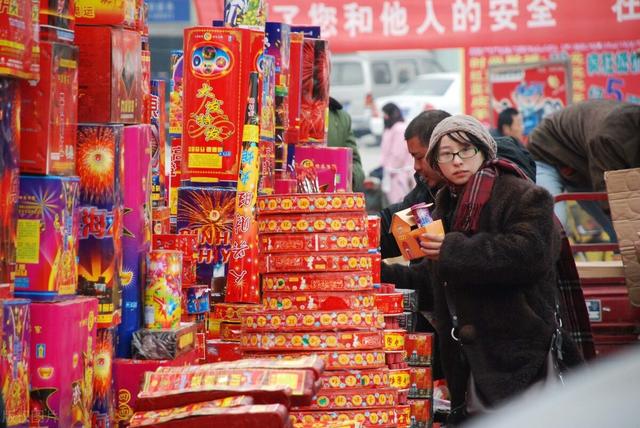 地摊顺口溜最新叫卖词，地摊顺口溜最新叫卖词价格语
