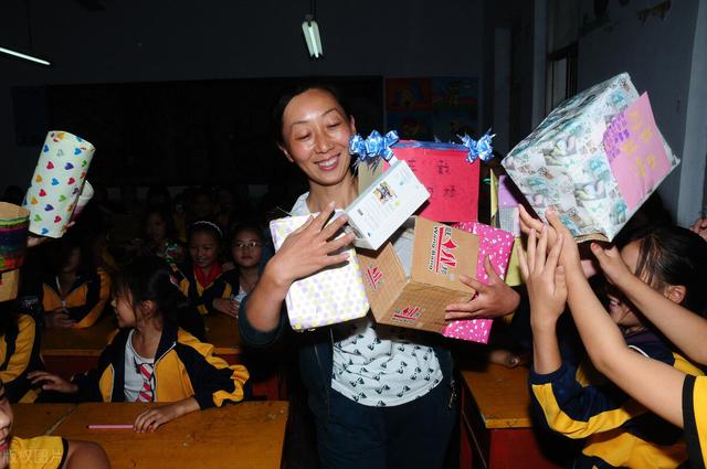 教师节内容手抄报资料小学生，教师节内容手抄报资料英语版
