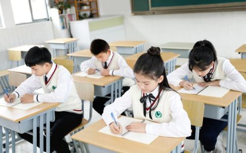 四年级数学上册期中测试卷，人教版四年级数学上册期中测试卷！