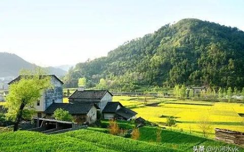 风吹百花香小河水流淌是什么歌，小河水流淌是什么歌曲！