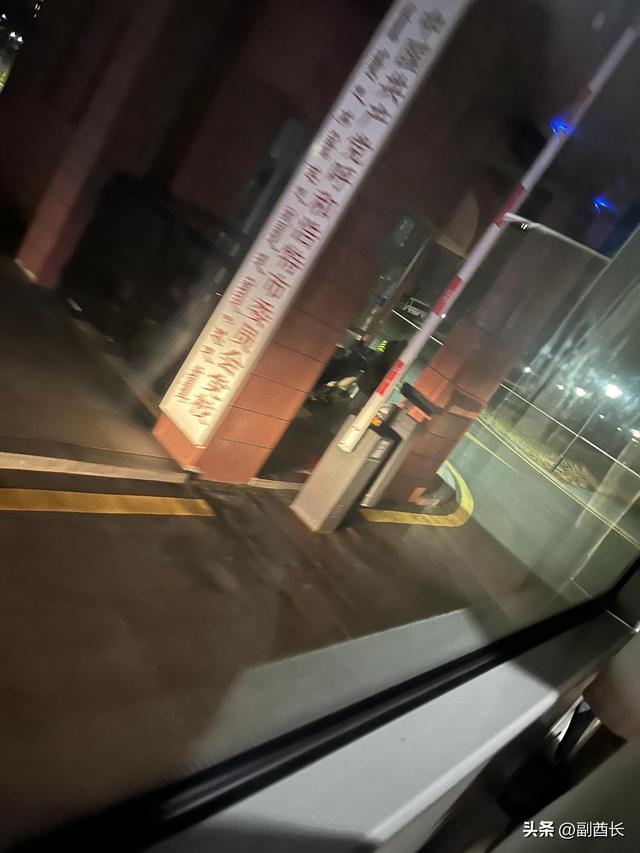 酒店服务员的心得体会怎么写简短，酒店服务员心得体会怎么写500字！
