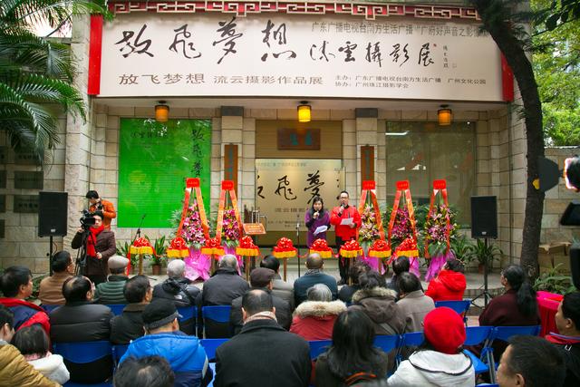 亲爱的妈妈我的好妈妈是什么歌，我最亲爱的好妈妈歌曲！