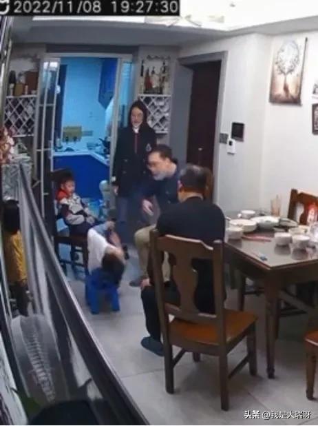 幼儿园安全教育反思中班，保育员教育反思中班！