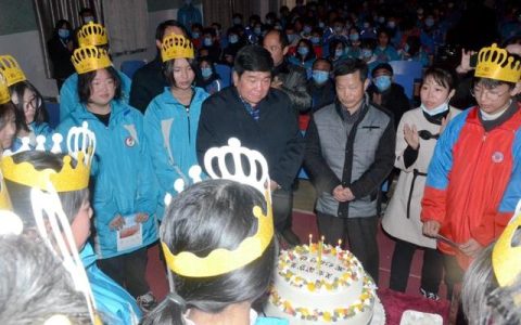 学生生日祝福语_简短独特，学生生日祝福语八个字！