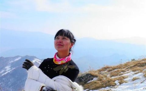 飘雪花图片，天空飘雪花图片！