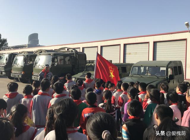 军训手抄报图片素材，军训手抄报图片素材彩铅！