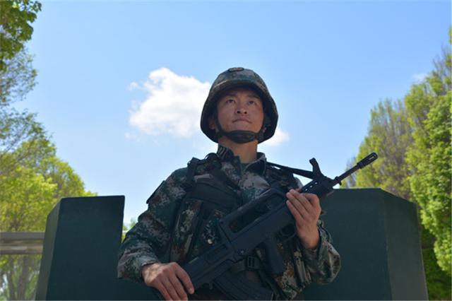 个人自传入党范文3000字，个人自传入党范文3000字怎么写！