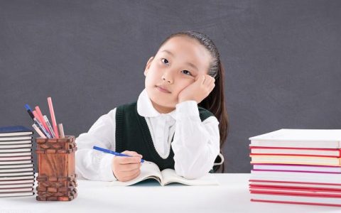 名人传读书笔记摘抄及感悟，名人传读书笔记摘抄好词好句
