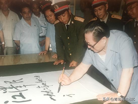难忘的一瞬间作文600字,难忘的一瞬间作文600字初二