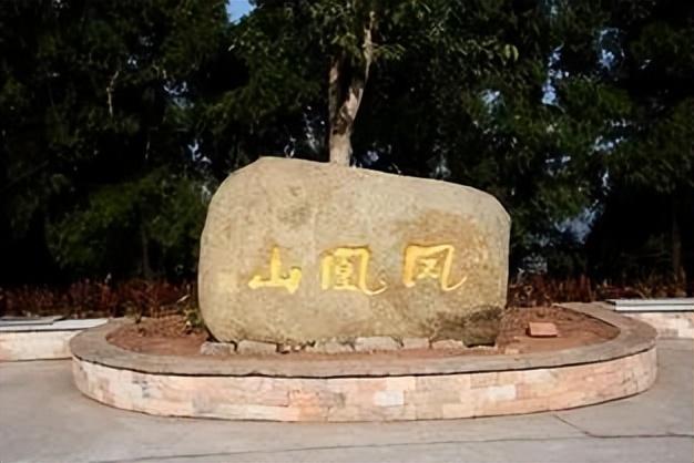 有关秋天的作文500字，三年级关于秋天的作文200字