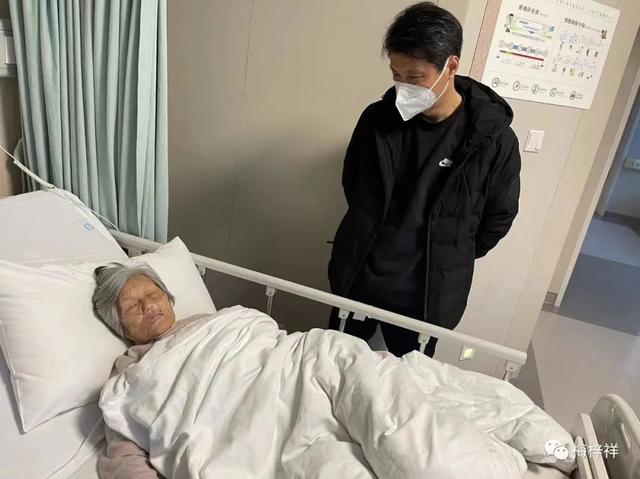 写母亲的文章名家名篇，老舍《我的母亲》原文