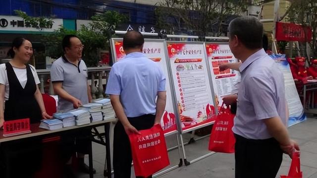 优秀党员评语20字，优秀党员评语20字左右