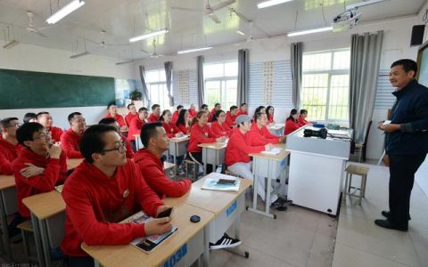 毕业派对英语作文六年级，毕业派对英语作文六年级五六句