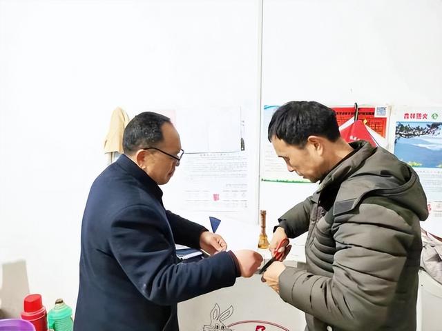 优秀党员评语20字，优秀党员评语20字左右