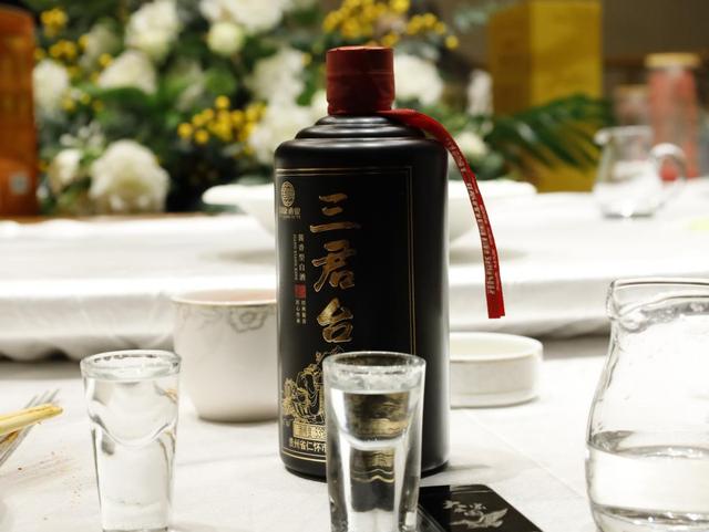 祝酒词开场白简短，祝酒词开场白简短敬酒