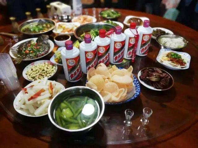 祝酒词开场白简短，祝酒词开场白简短敬酒