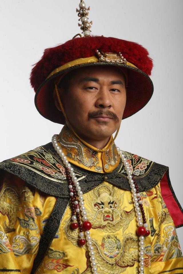 赵氏孤儿的故事简介100字，赵氏孤儿的故事简介400翼字