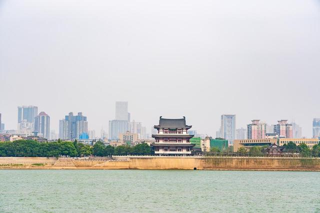橘子洲头诗句,橘子洲头景点介绍?