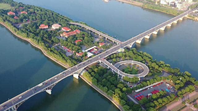 橘子洲头诗句,橘子洲头景点介绍?